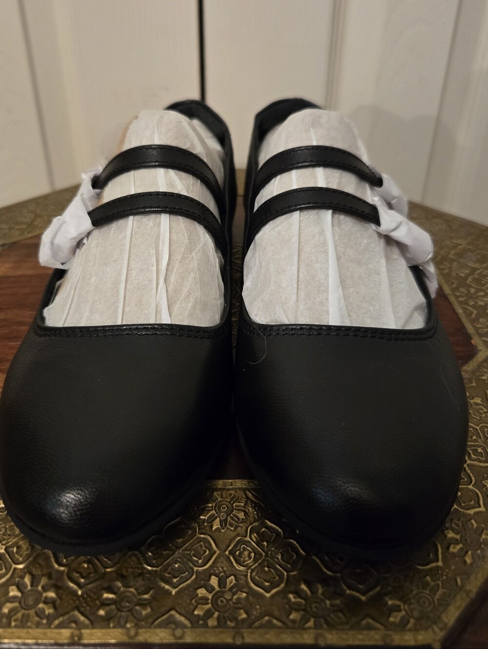 Frye MaryJane Flats Size 9 - Picture 2 of 9